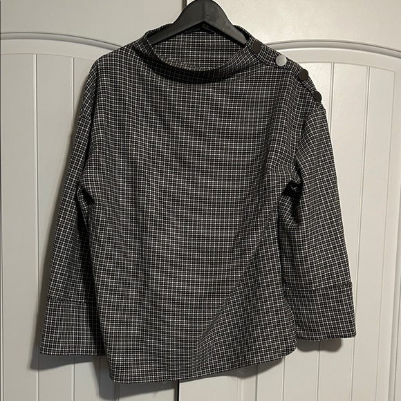 Zara Black and White Checkered Top with Button Detail - Picture 1 of 5